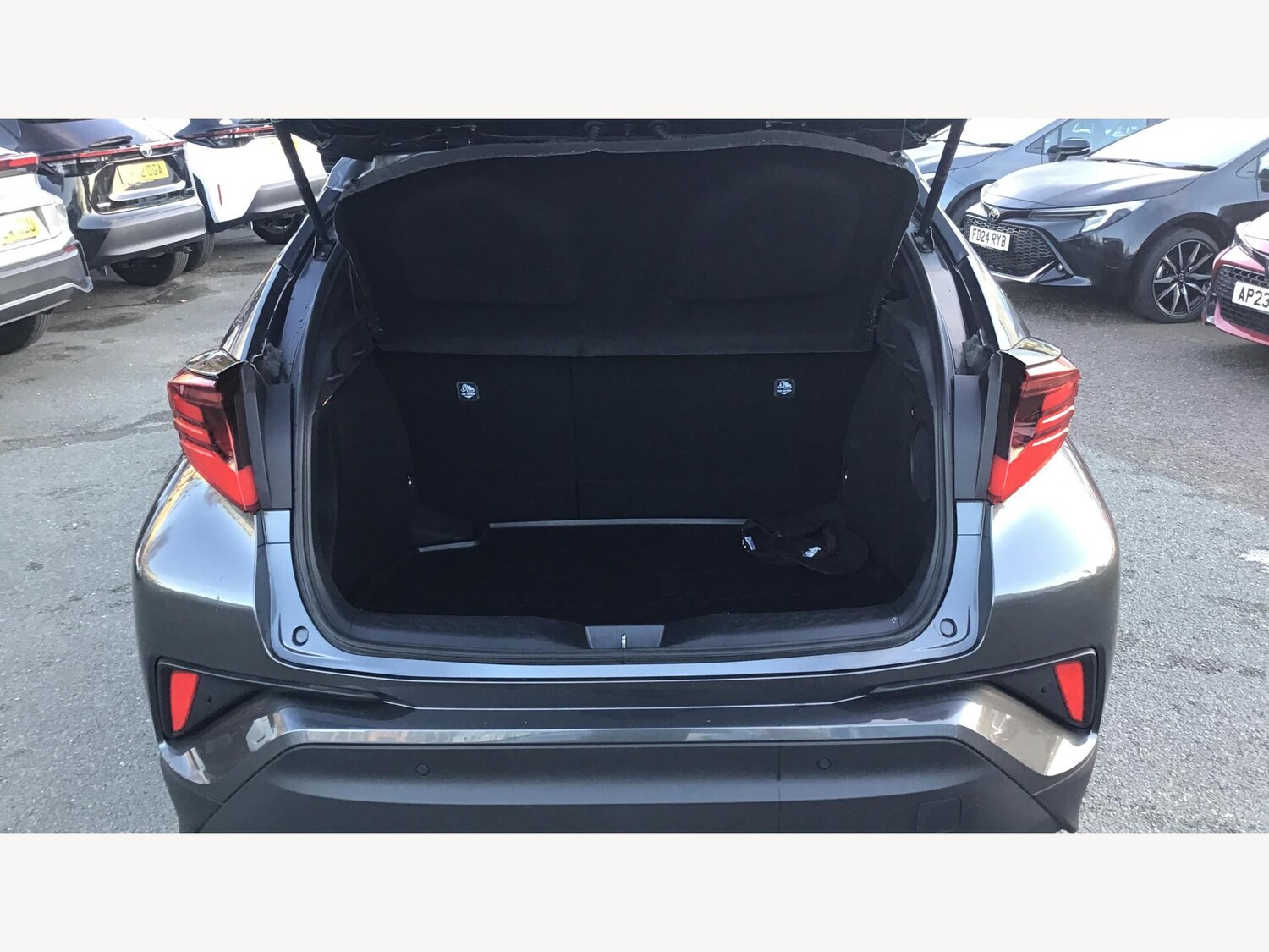 Used Toyota C-HR 2023 for sale - 77839199: Photo 16