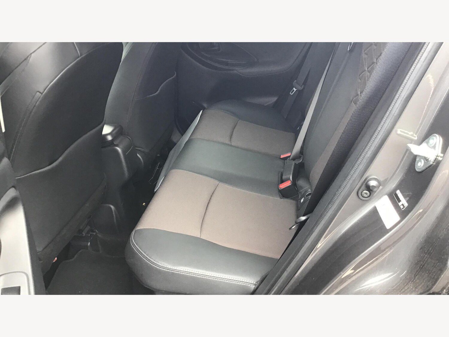 Used Toyota Yaris Cross 2022 for sale - 76388069: Photo 14