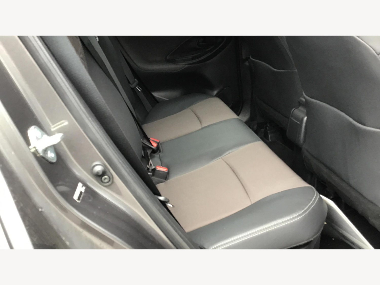 Used Toyota Yaris Cross 2022 for sale - 76388069: Photo 15