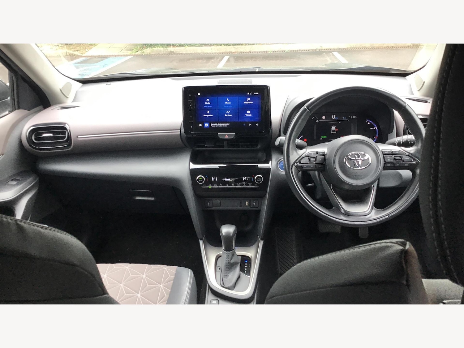 Used Toyota Yaris Cross 2022 for sale - 76388069: Photo 7