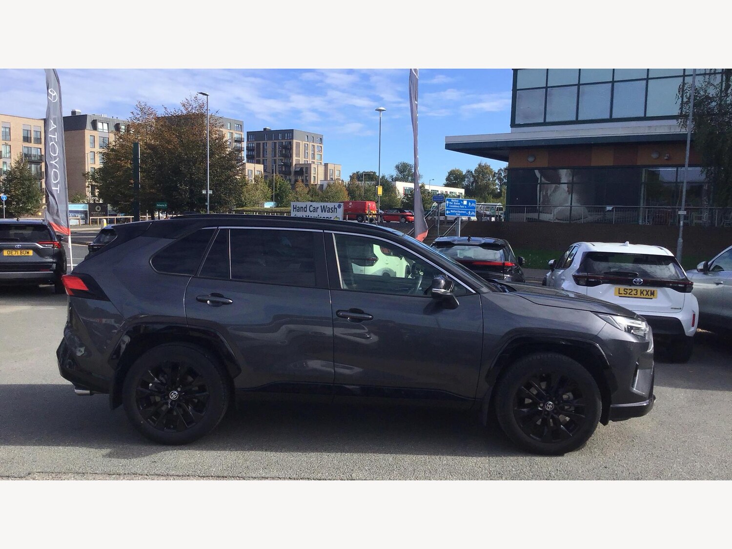 Used Toyota RAV4 2022 for sale - 76026638: Photo 18
