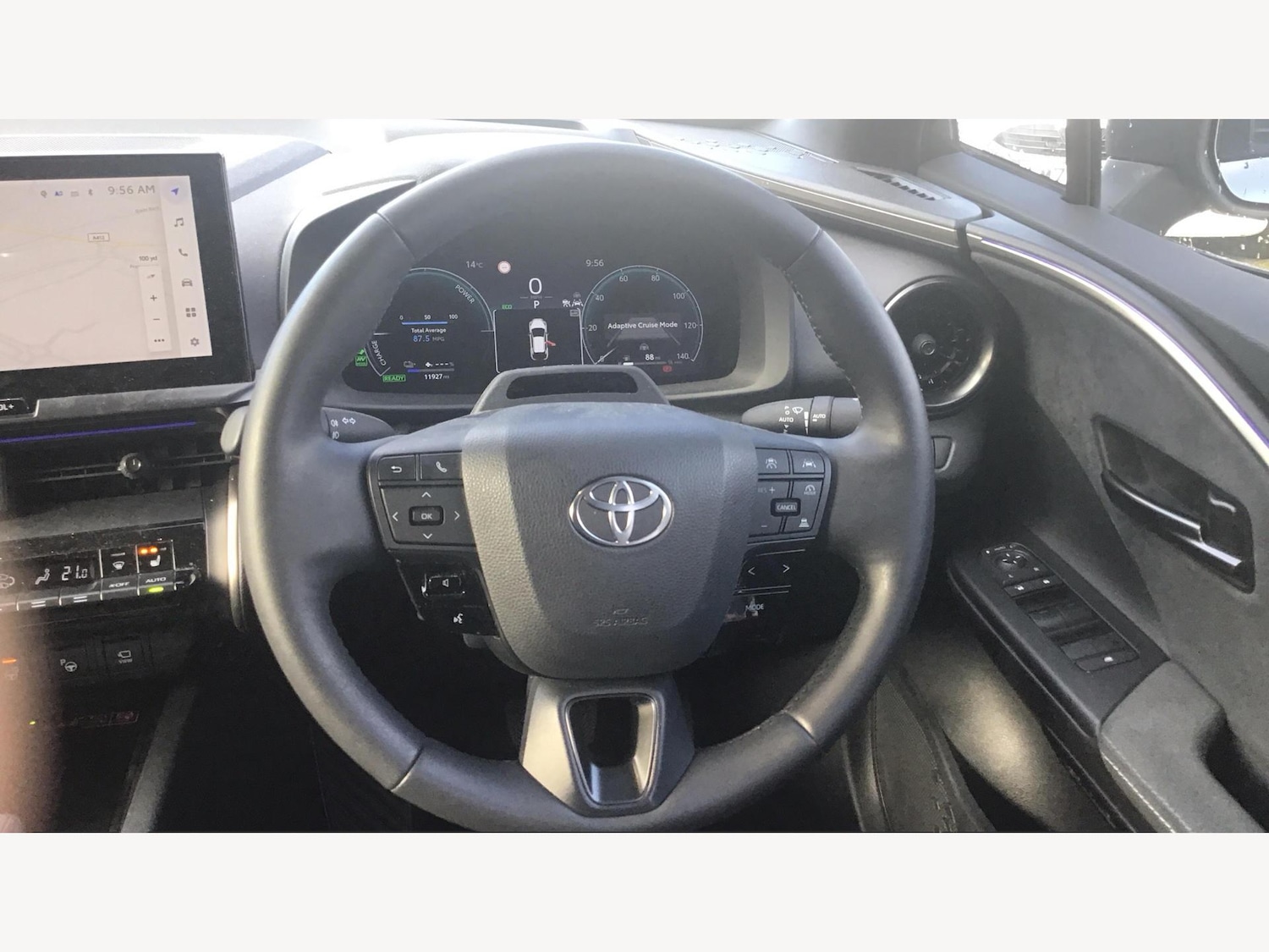 Used Toyota C-HR 2024 for sale - 76802403: Photo 10