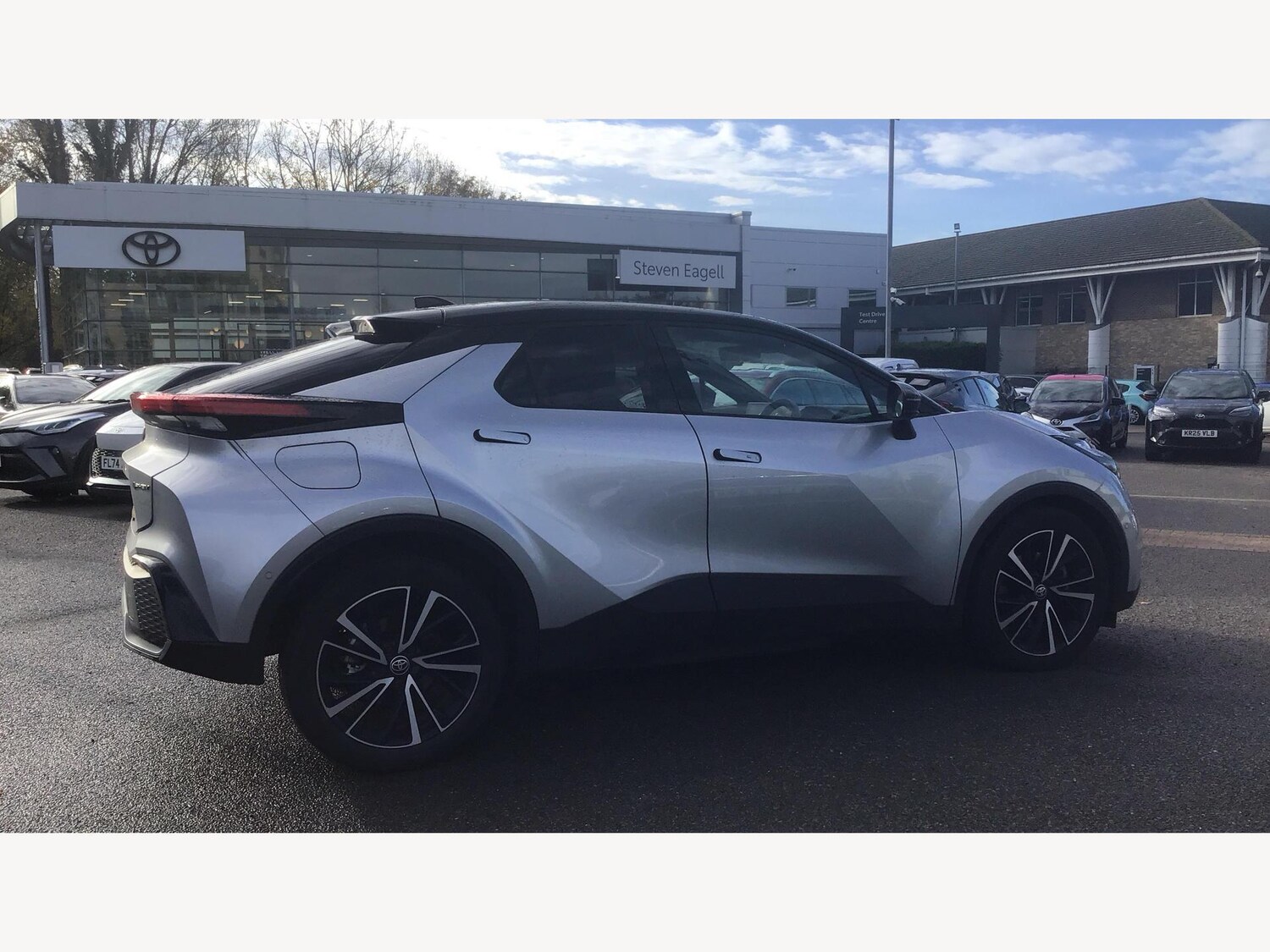 Used Toyota C-HR 2024 for sale - 76802403: Photo 18