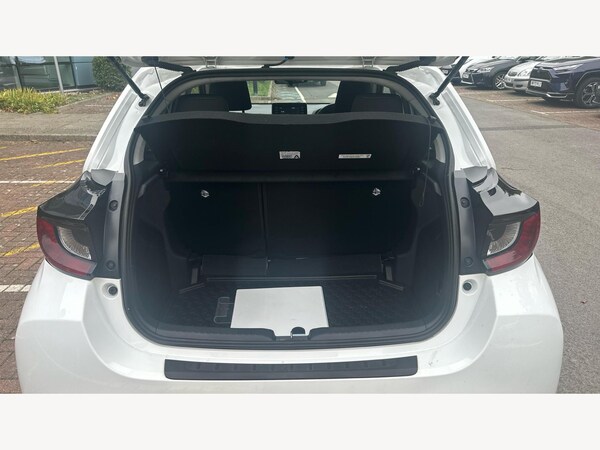 Used Toyota Yaris 2022 for sale - 76095143: Photo 16