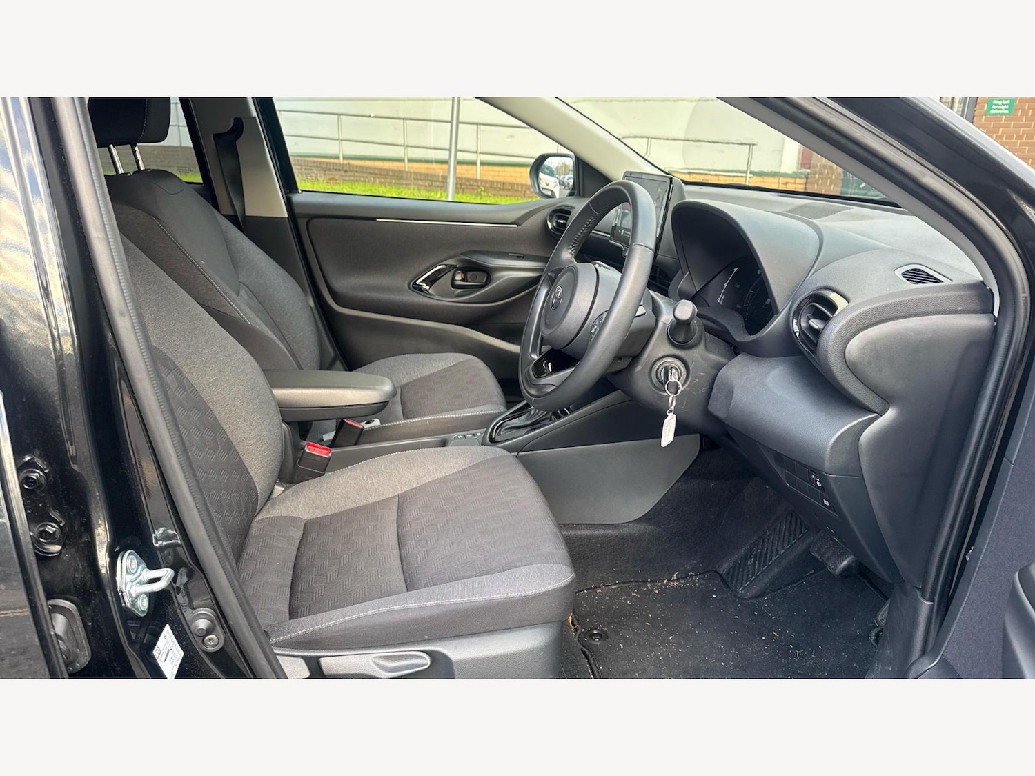Used Toyota Yaris 2025 for sale - 76990552: Photo 13