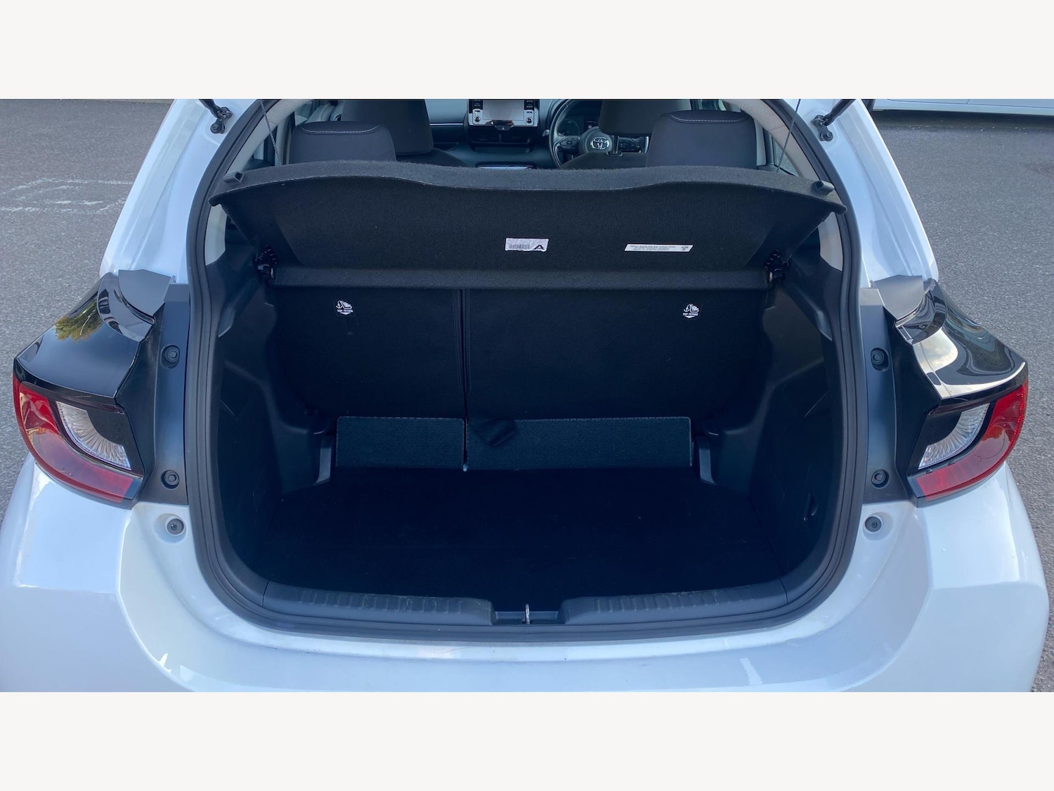 Used Toyota Yaris for sale - 76473005: Photo 16