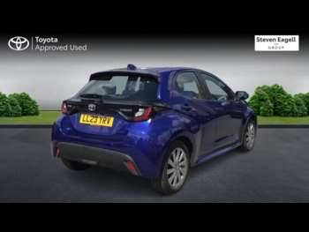 Used Toyota Yaris 2023 for sale - 74738900: Photo