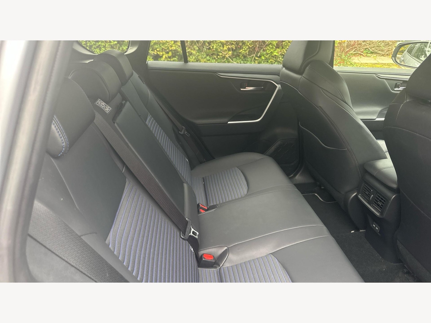 Used Toyota RAV4 2022 for sale - 76753296: Photo 14