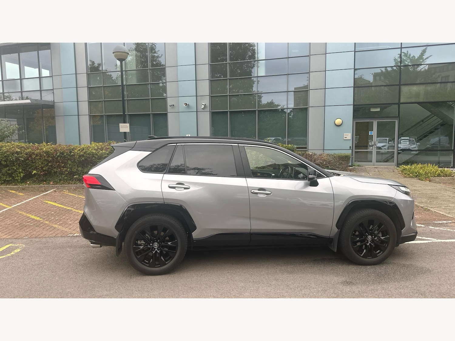 Used Toyota RAV4 2022 for sale - 76753296: Photo 18