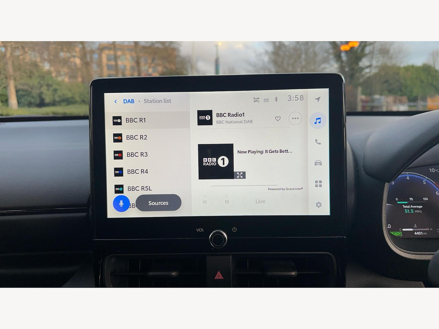 Used Toyota Yaris 2024 for sale - 77376973: Photo 25