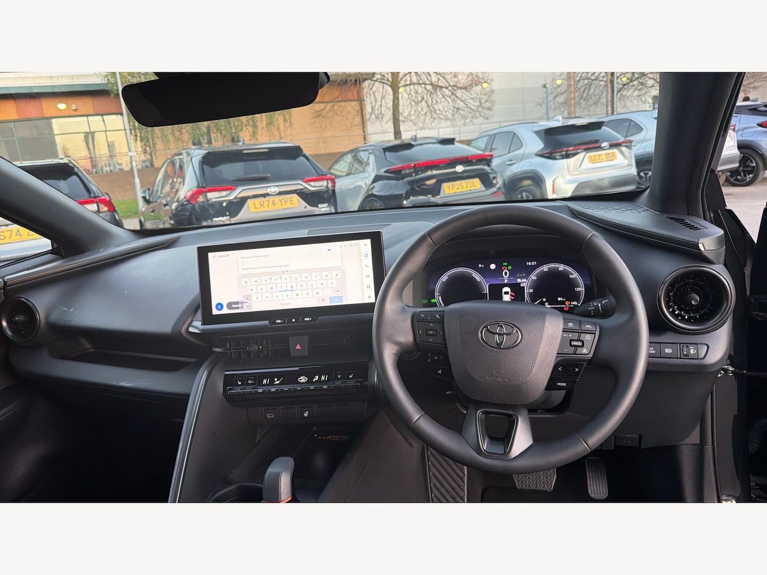 Used Toyota C-HR 2024 for sale - 76658422: Photo 7