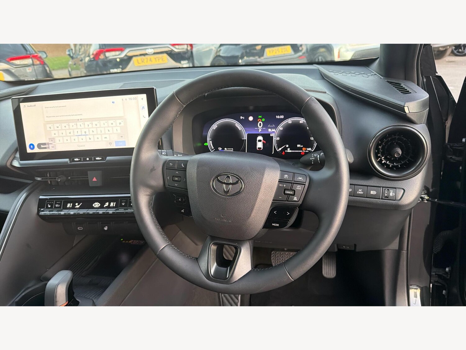 Used Toyota C-HR 2024 for sale - 76658422: Photo 8