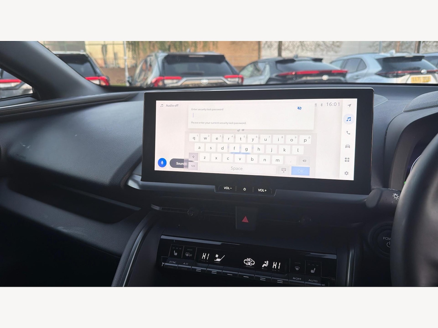 Used Toyota C-HR 2024 for sale - 76658422: Photo 9