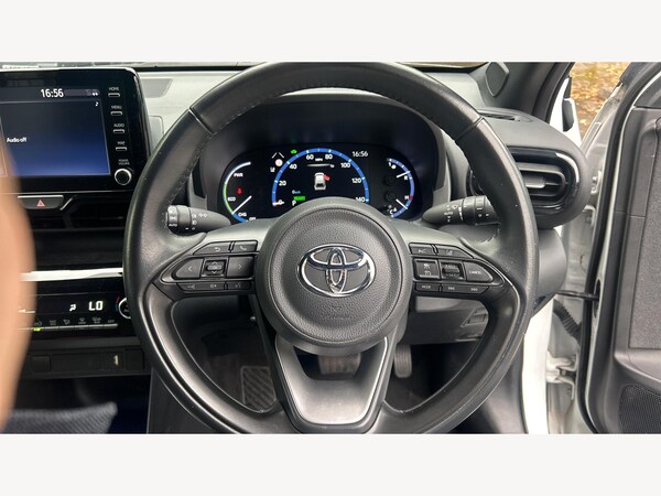 Used Toyota Yaris Cross 2022 for sale - 75965811: Photo 10