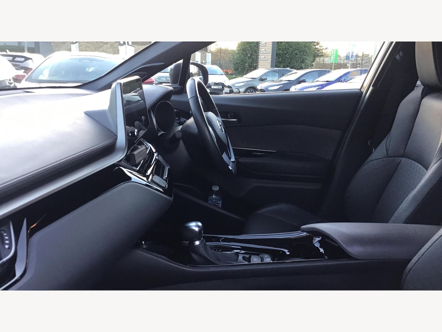 Used Toyota C-HR 2023 for sale - 77103690: Photo 12