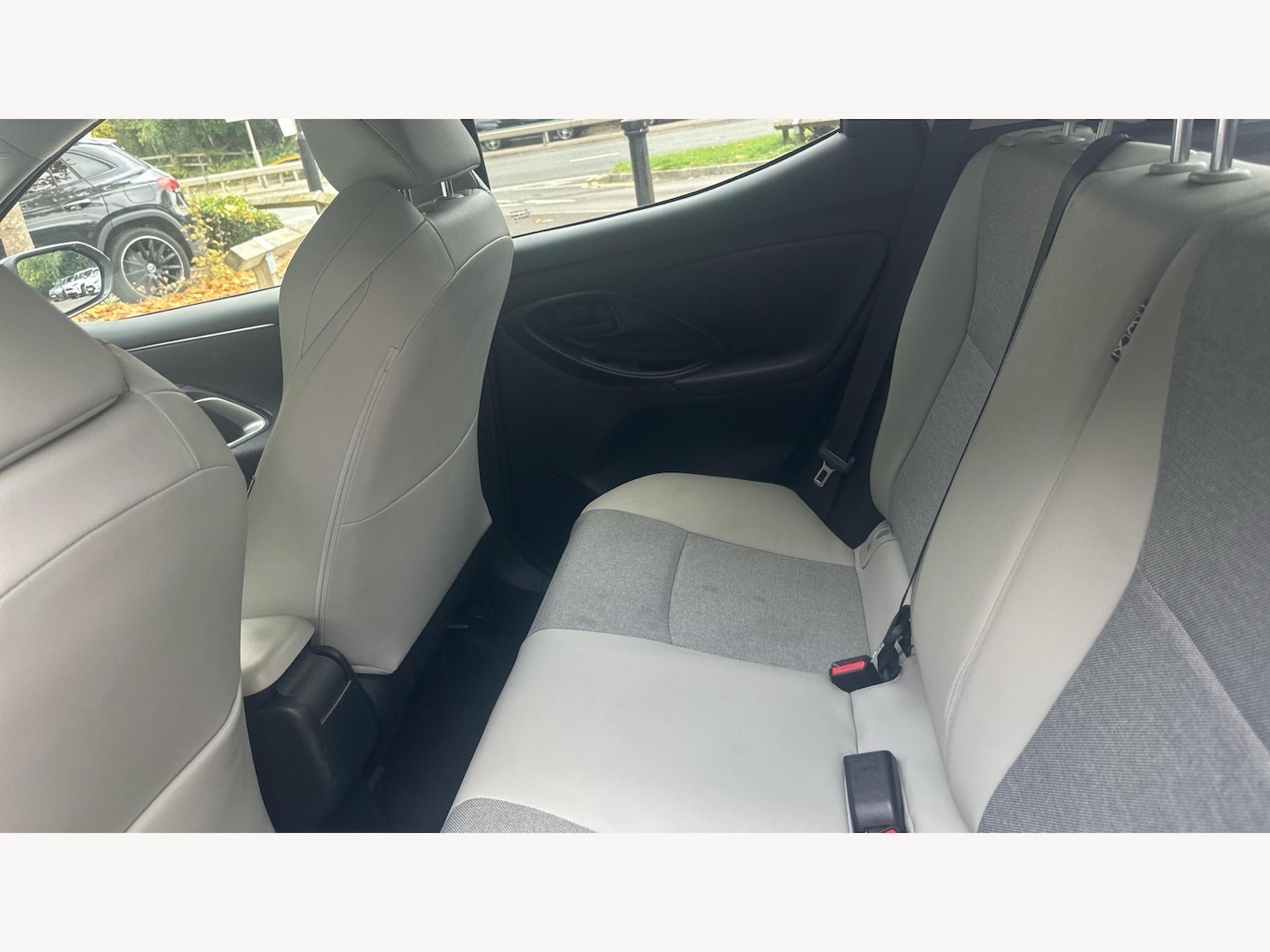 Used Toyota Yaris 2023 for sale - 76349471: Photo 15