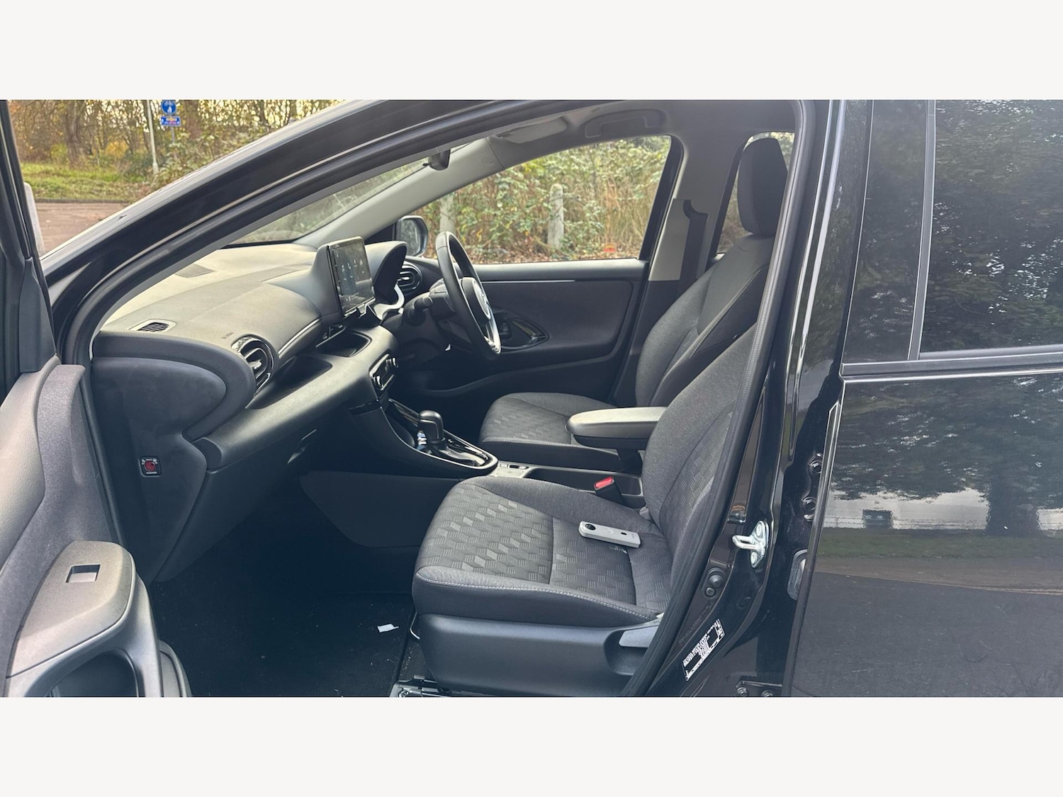 Used Toyota Yaris 2025 for sale - 77103529: Photo 12