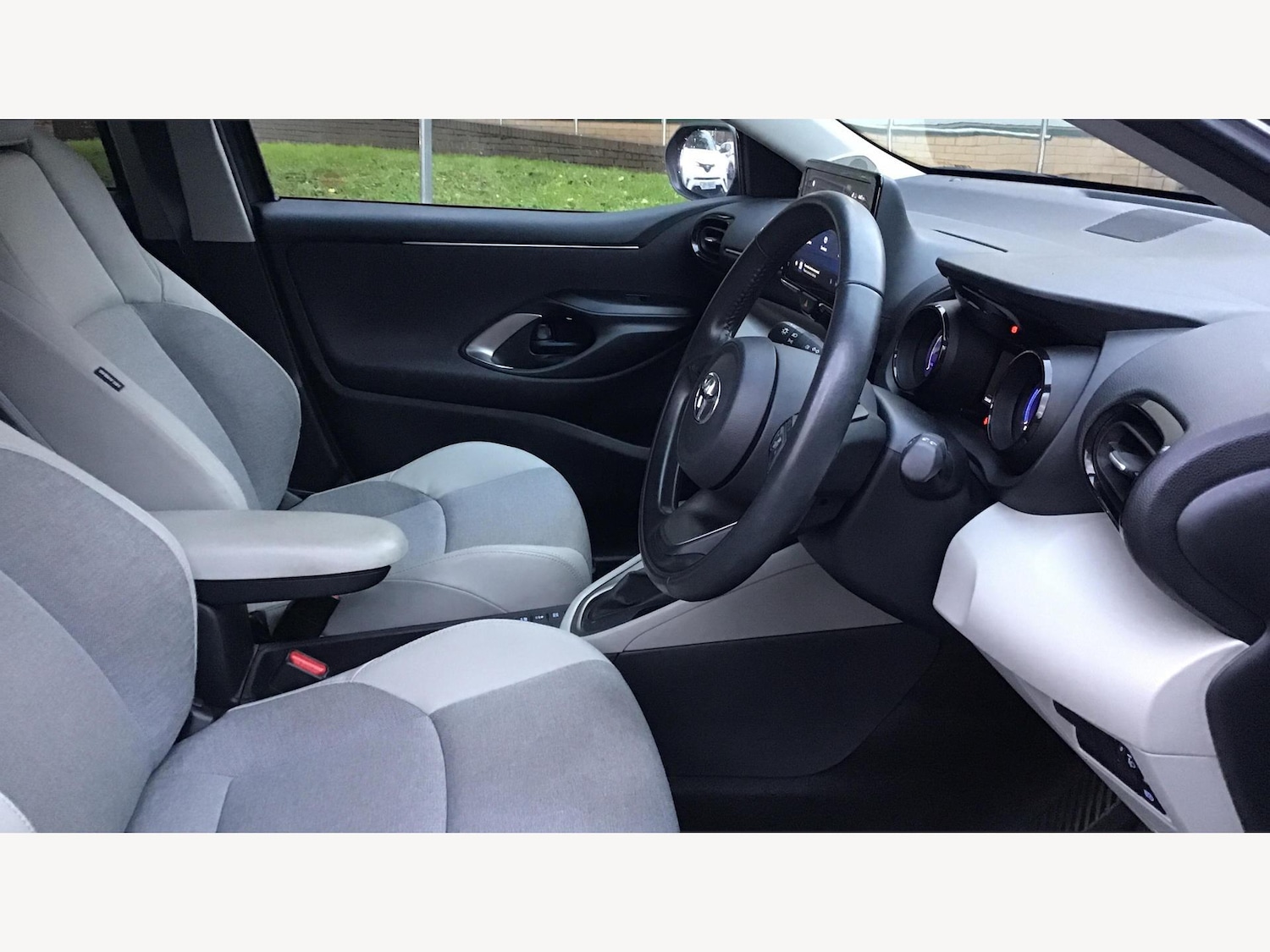 Used Toyota Yaris 2022 for sale - 76657711: Photo 13