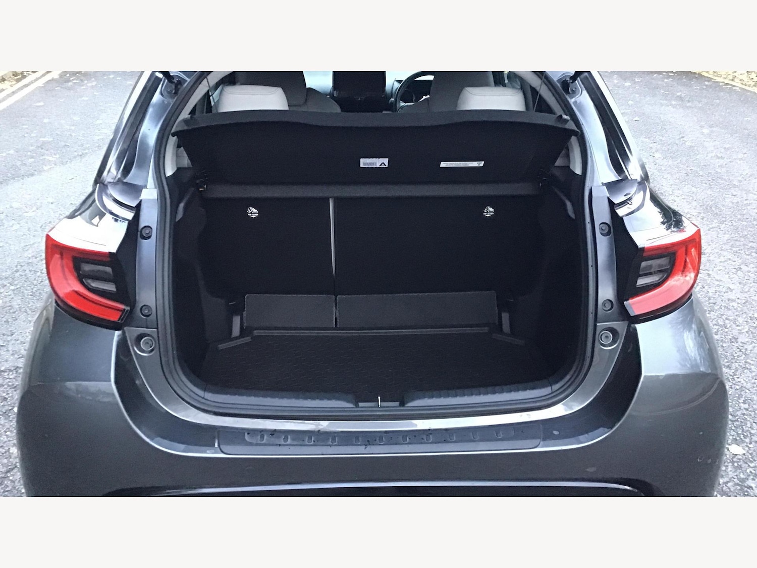 Used Toyota Yaris 2022 for sale - 76657711: Photo 16