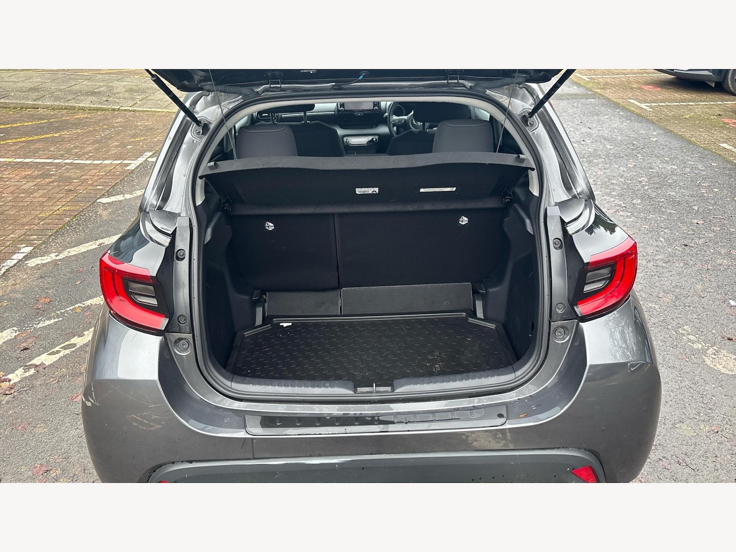 Used Toyota Yaris 2022 for sale - 77081277: Photo 16