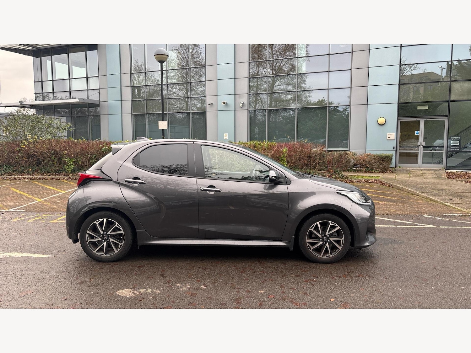 Used Toyota Yaris 2022 for sale - 77081277: Photo 18