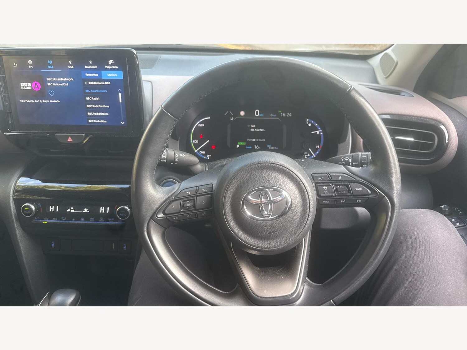 Used Toyota Yaris Cross 2023 for sale - 76259713: Photo 10