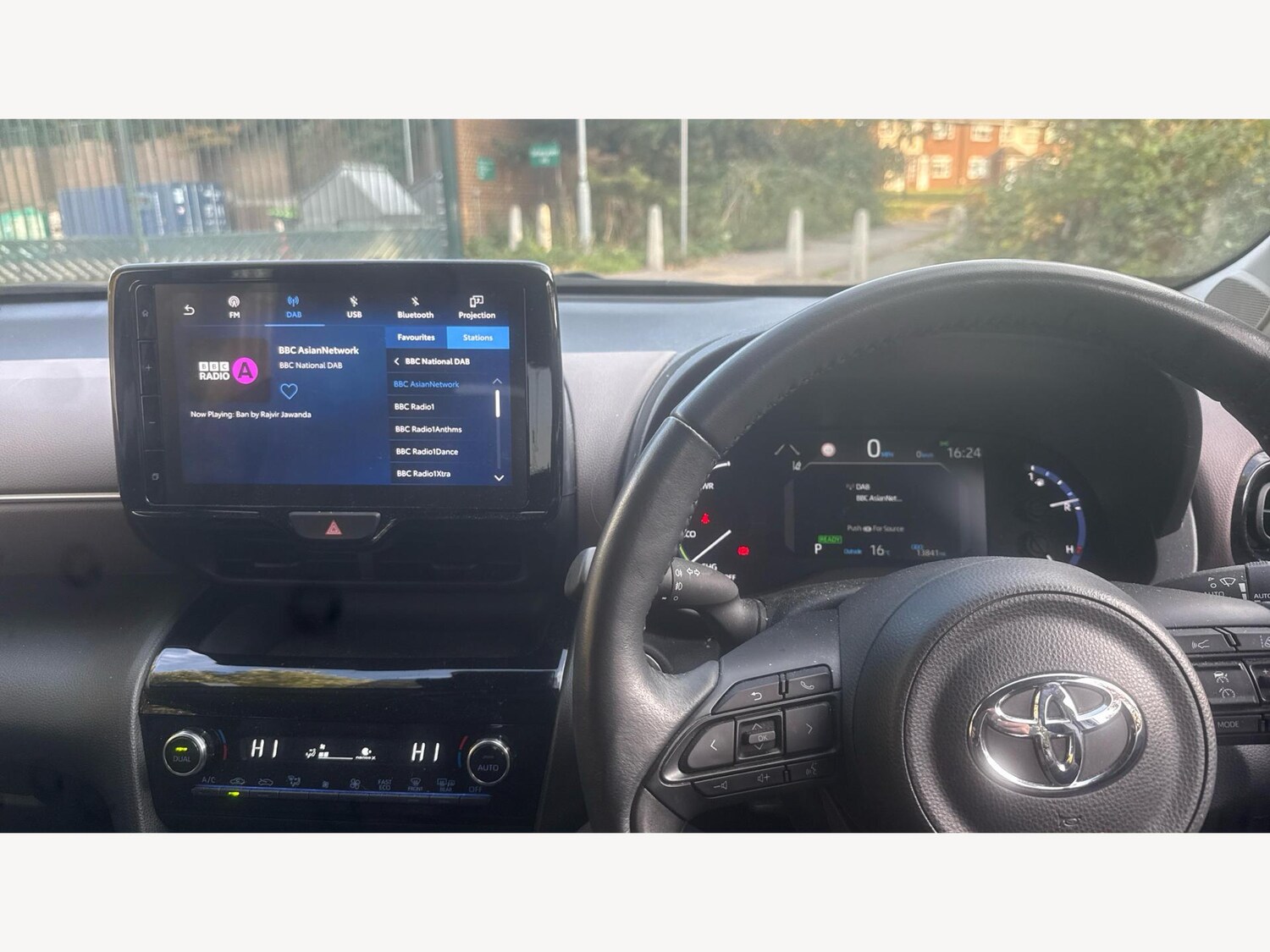 Used Toyota Yaris Cross 2023 for sale - 76259713: Photo 7