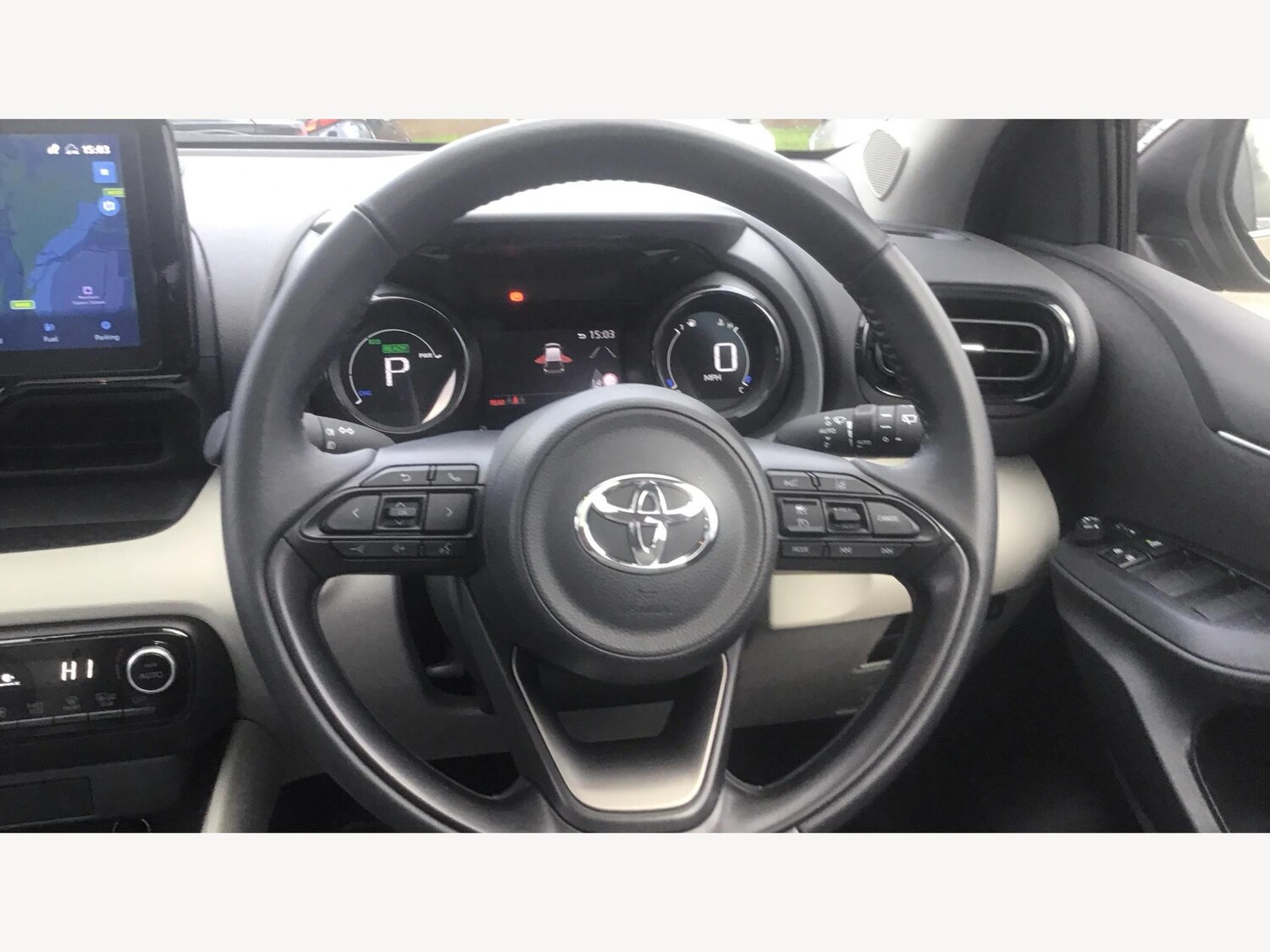 Used Toyota Yaris 2022 for sale - 77376530: Photo 10