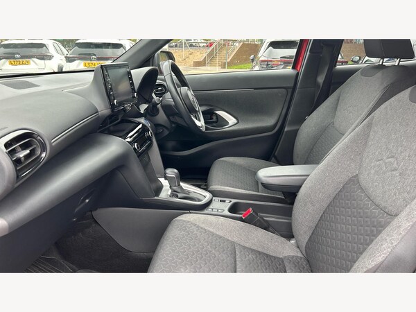 Used Toyota Yaris Cross 2022 for sale - 76151897: Photo 12