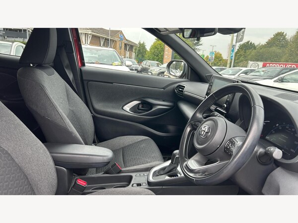 Used Toyota Yaris Cross 2022 for sale - 76151897: Photo 13