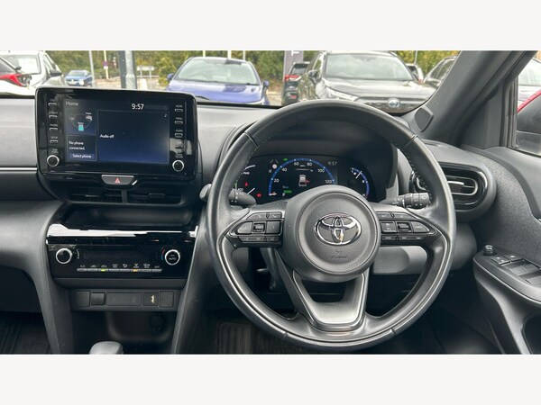 Used Toyota Yaris Cross 2022 for sale - 76151897: Photo 8