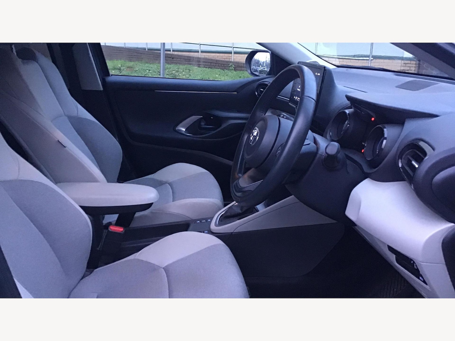 Used Toyota Yaris 2022 for sale - 77060251: Photo 13