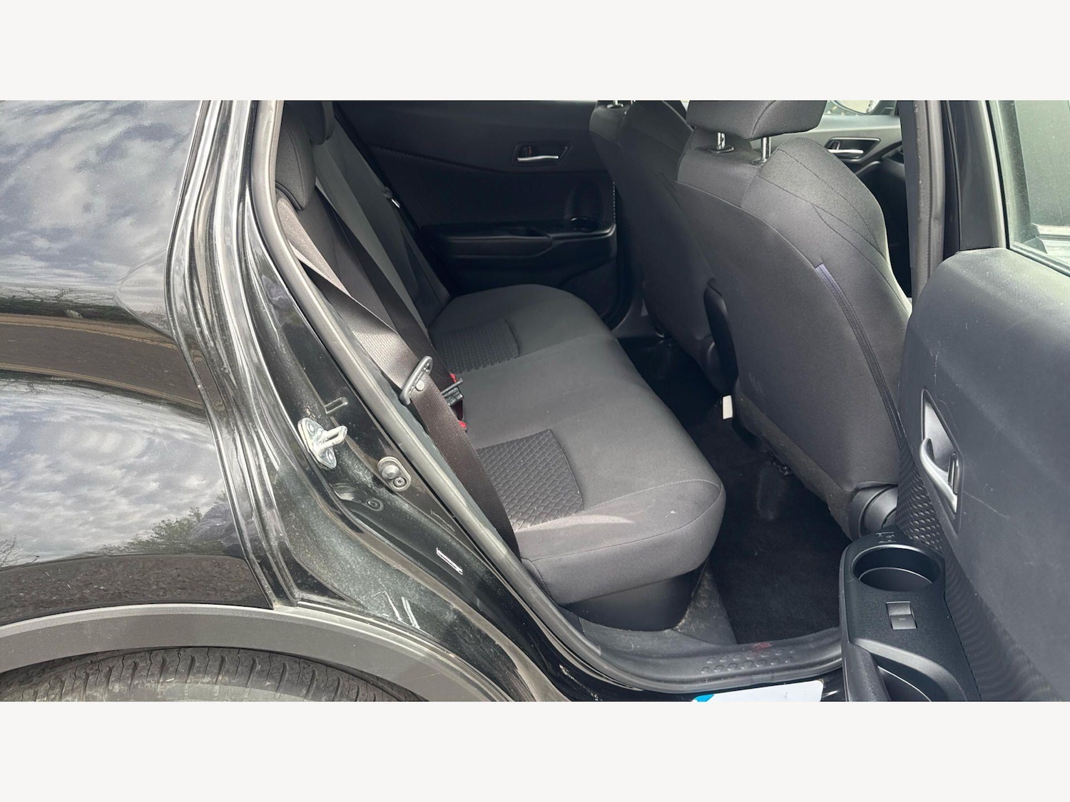 Used Toyota C-HR 2023 for sale - 78203891: Photo 10