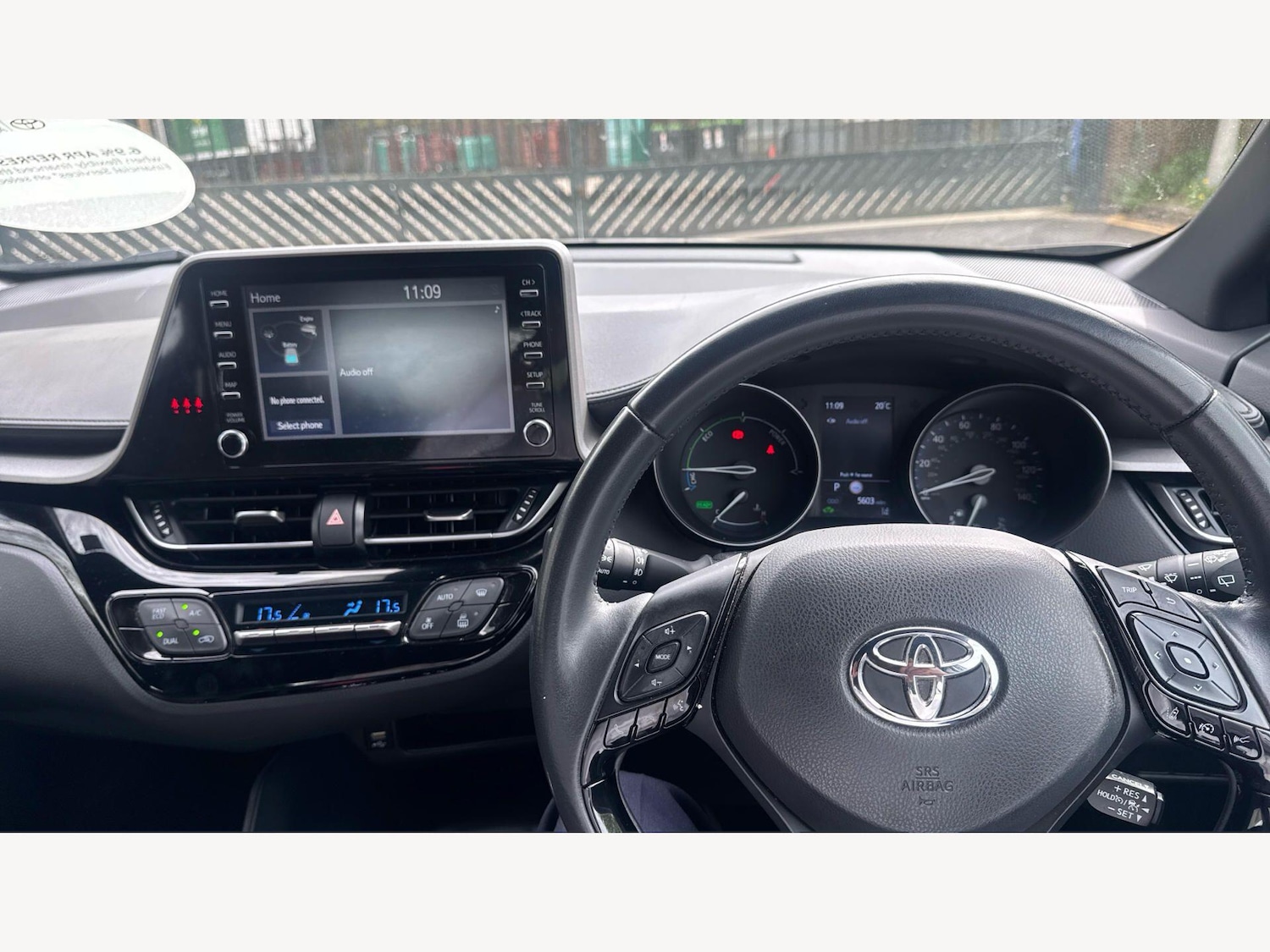 Used Toyota C-HR 2023 for sale - 78203891: Photo 9