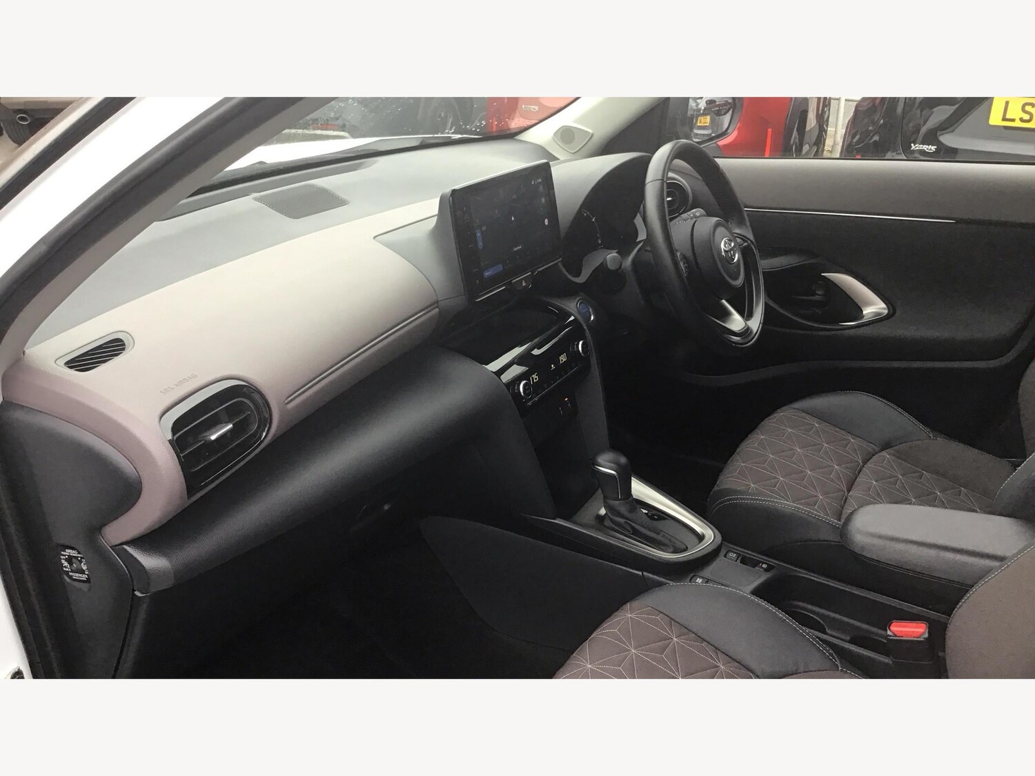 Used Toyota Yaris Cross 2022 for sale - 76246693: Photo 12