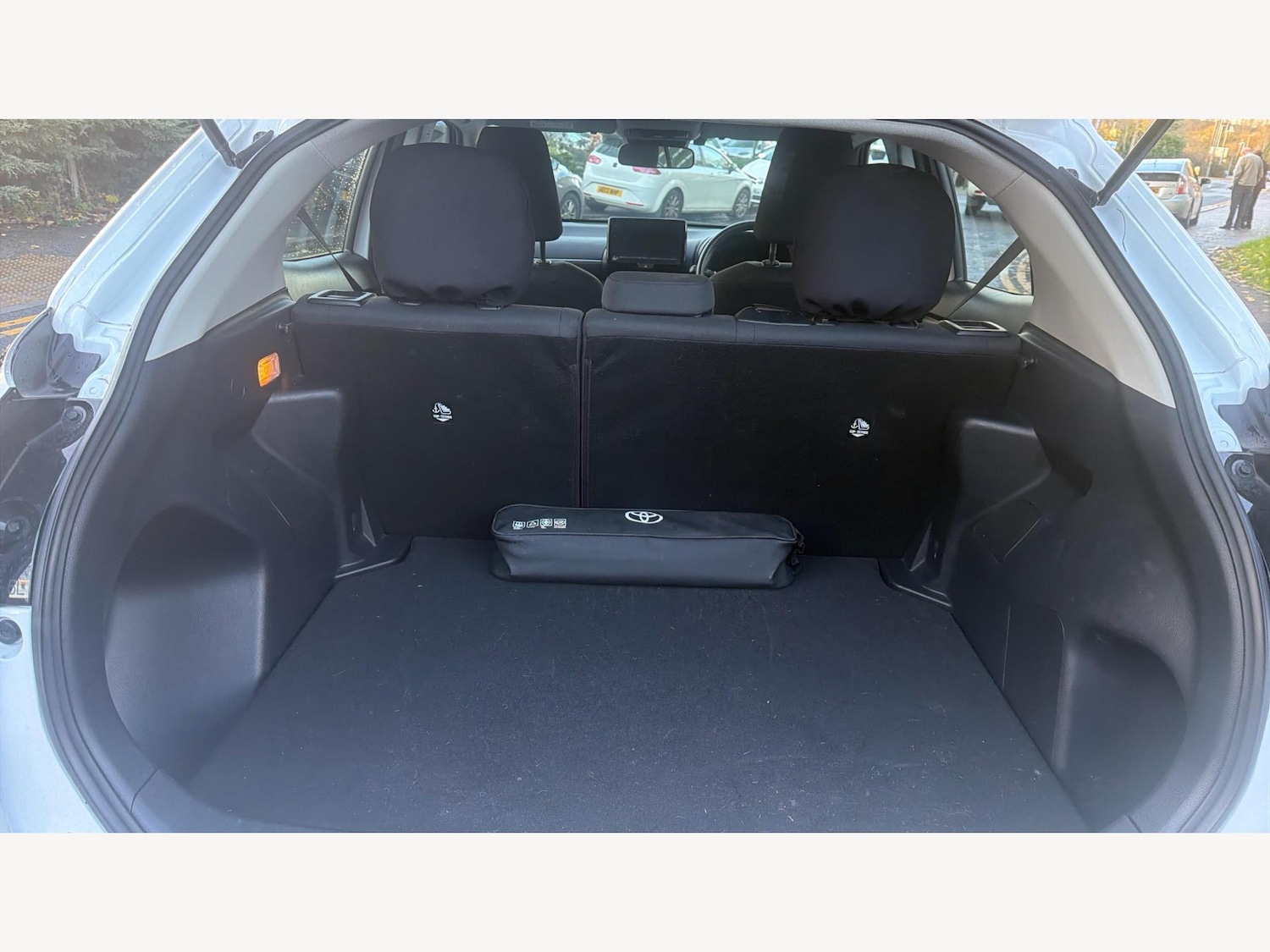 Used Toyota Yaris Cross 2024 for sale - 76824705: Photo 16