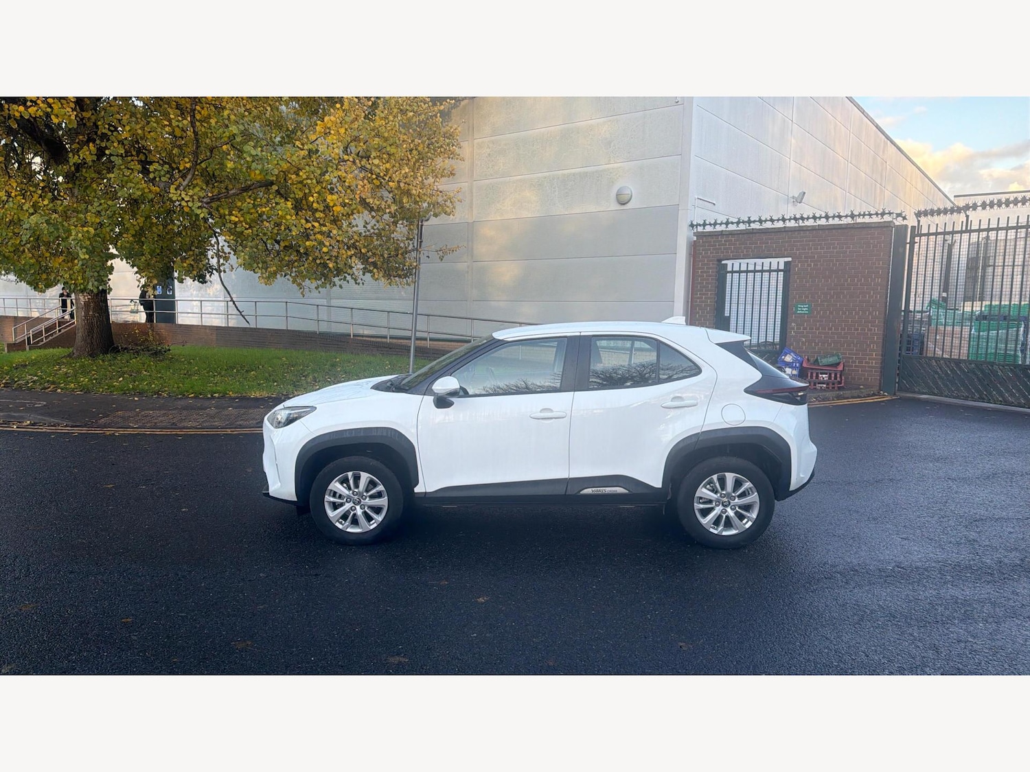 Used Toyota Yaris Cross 2024 for sale - 76824705: Photo 19