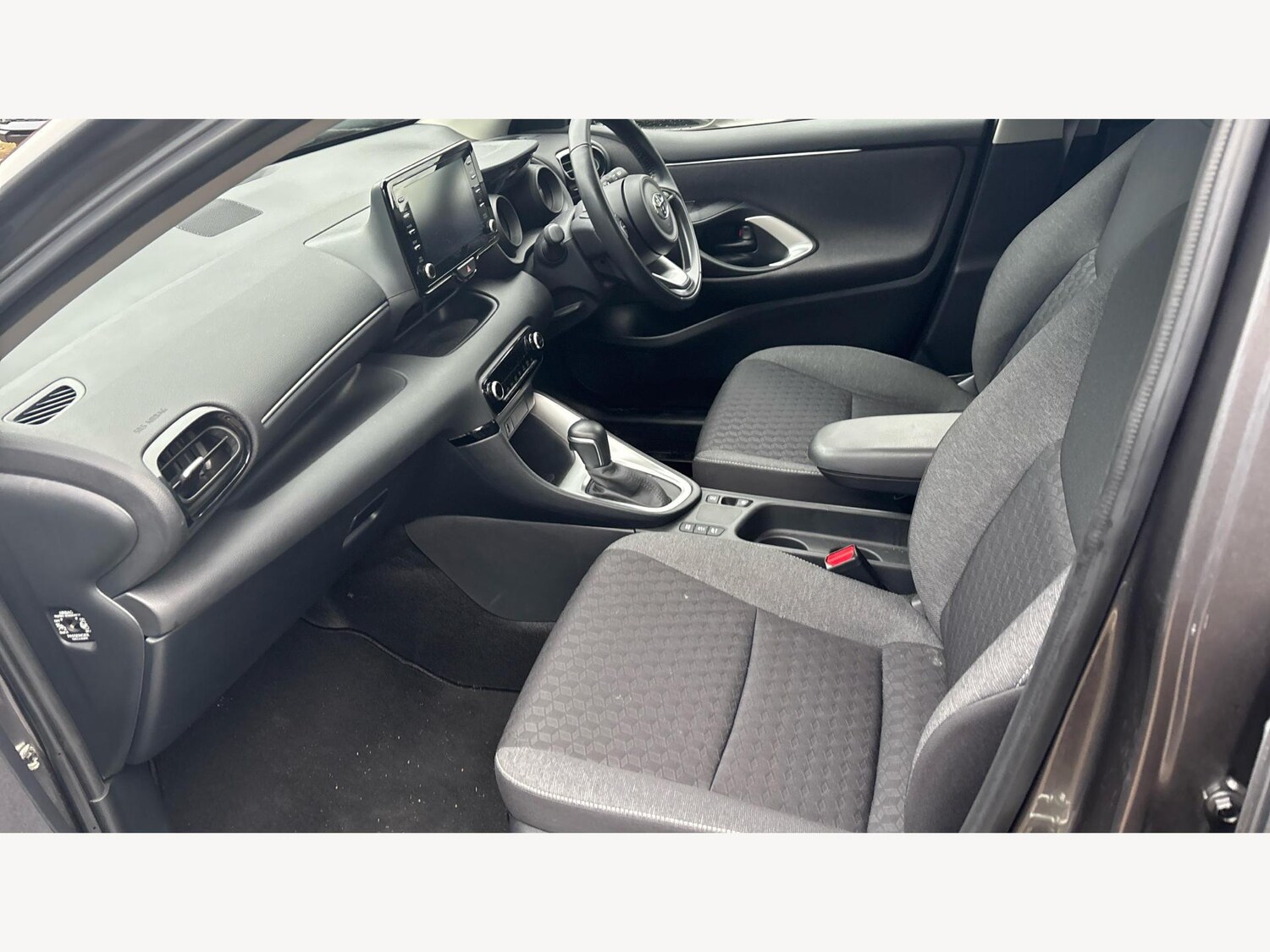 Used Toyota Yaris 2022 for sale - 76992502: Photo 12