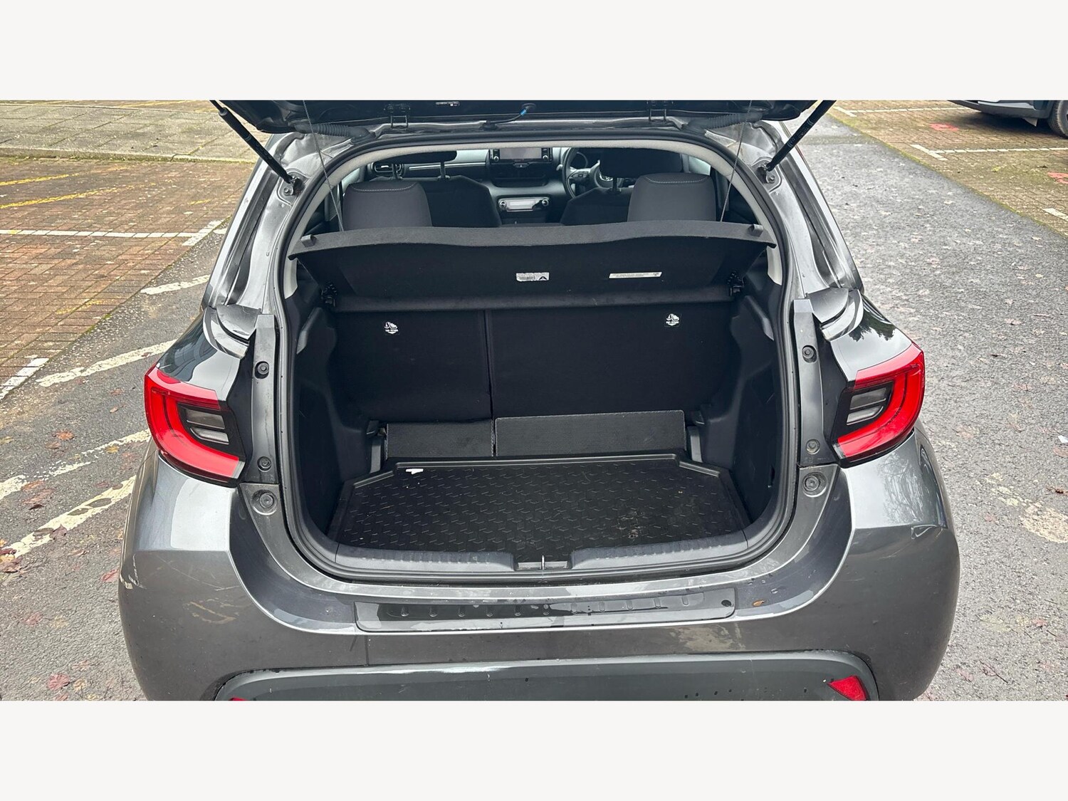 Used Toyota Yaris 2022 for sale - 76992502: Photo 16