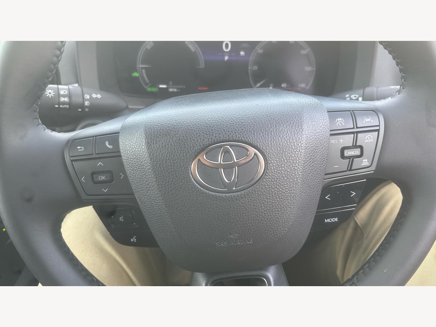 Used Toyota C-HR 2024 for sale - 76485409: Photo 27