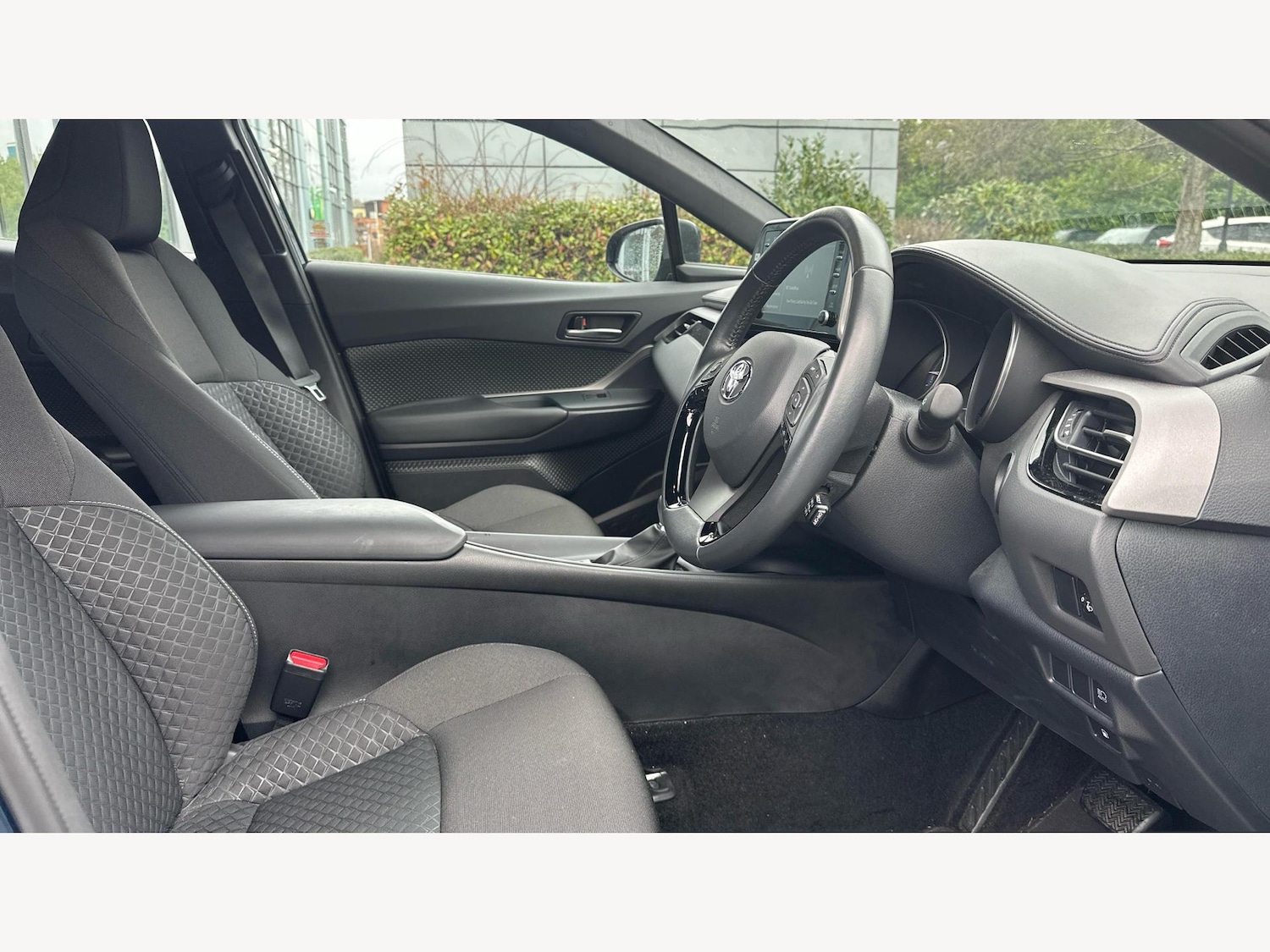 Used Toyota C-HR 2023 for sale - 77305817: Photo 13