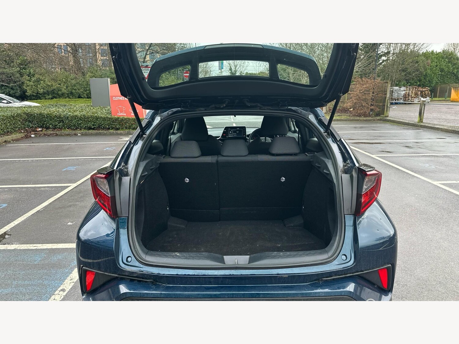 Used Toyota C-HR 2023 for sale - 77305817: Photo 16