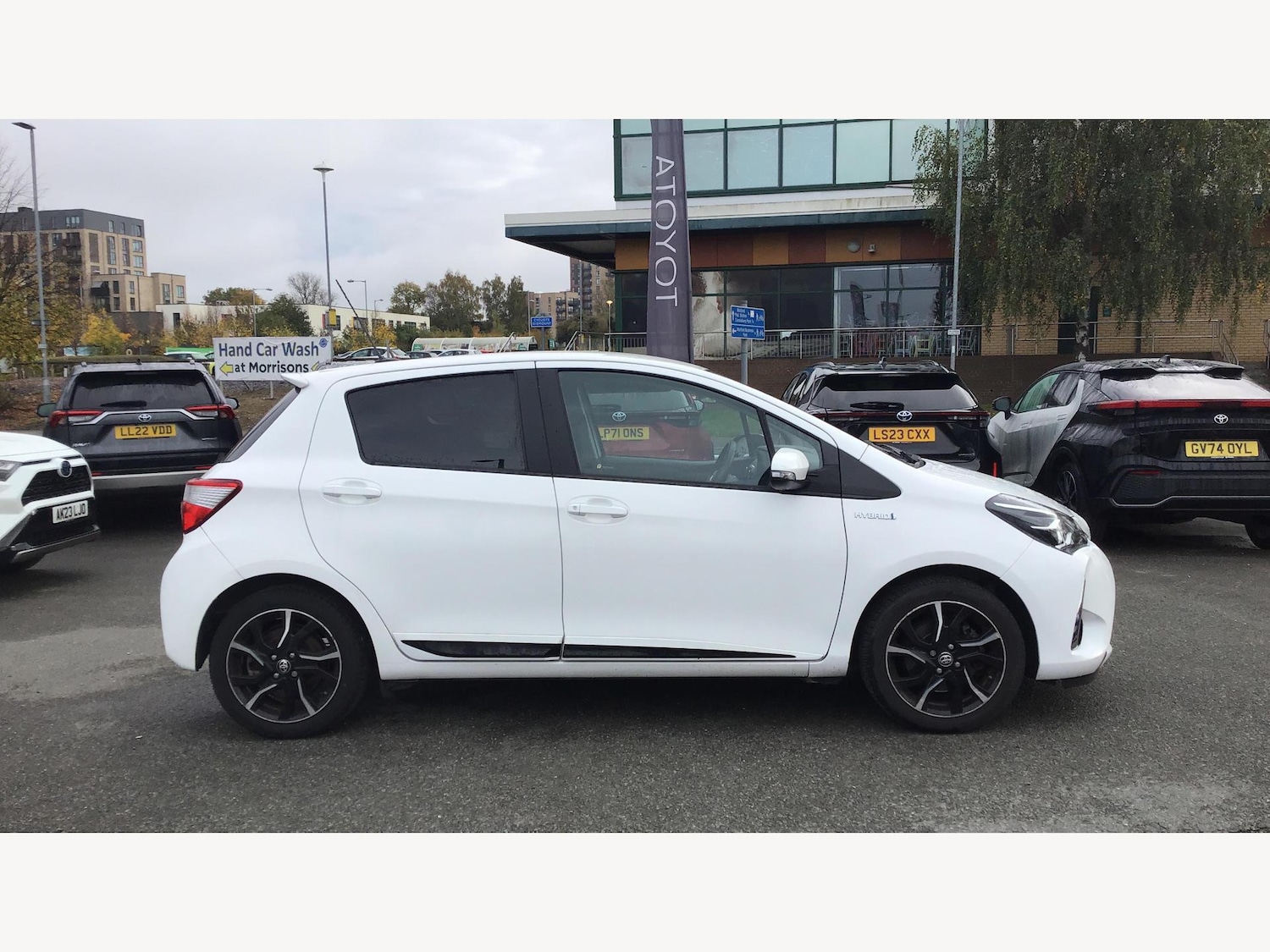 Used Toyota Yaris 2017 for sale - 76314723: Photo 18