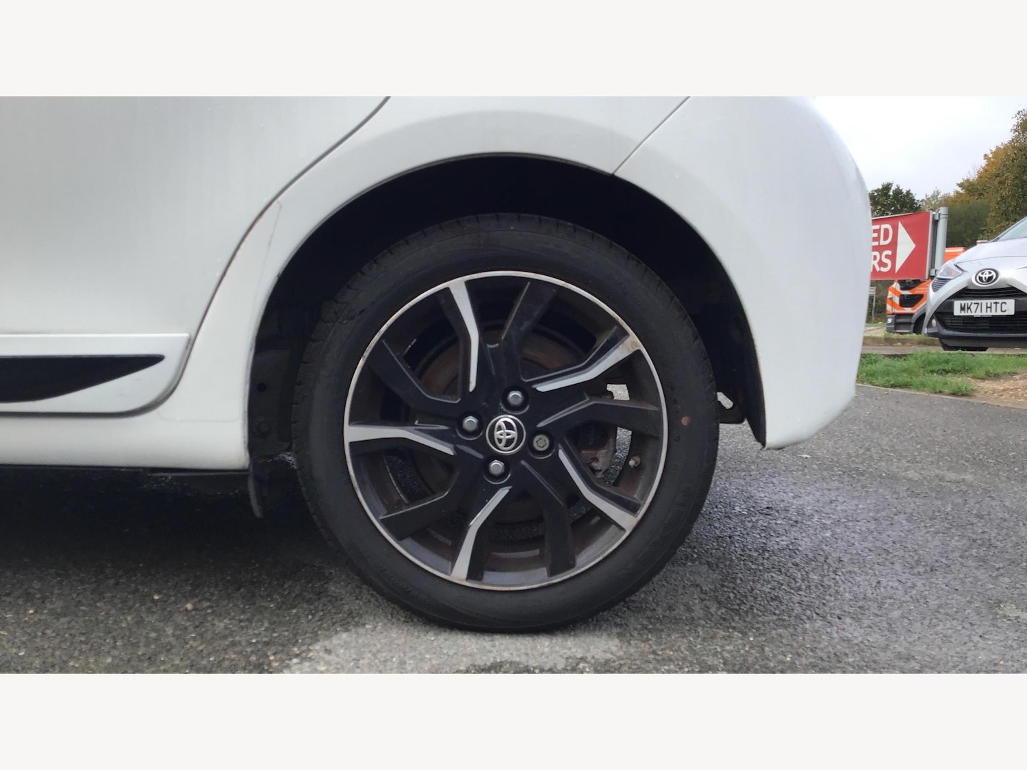 Used Toyota Yaris 2017 for sale - 76314723: Photo 20