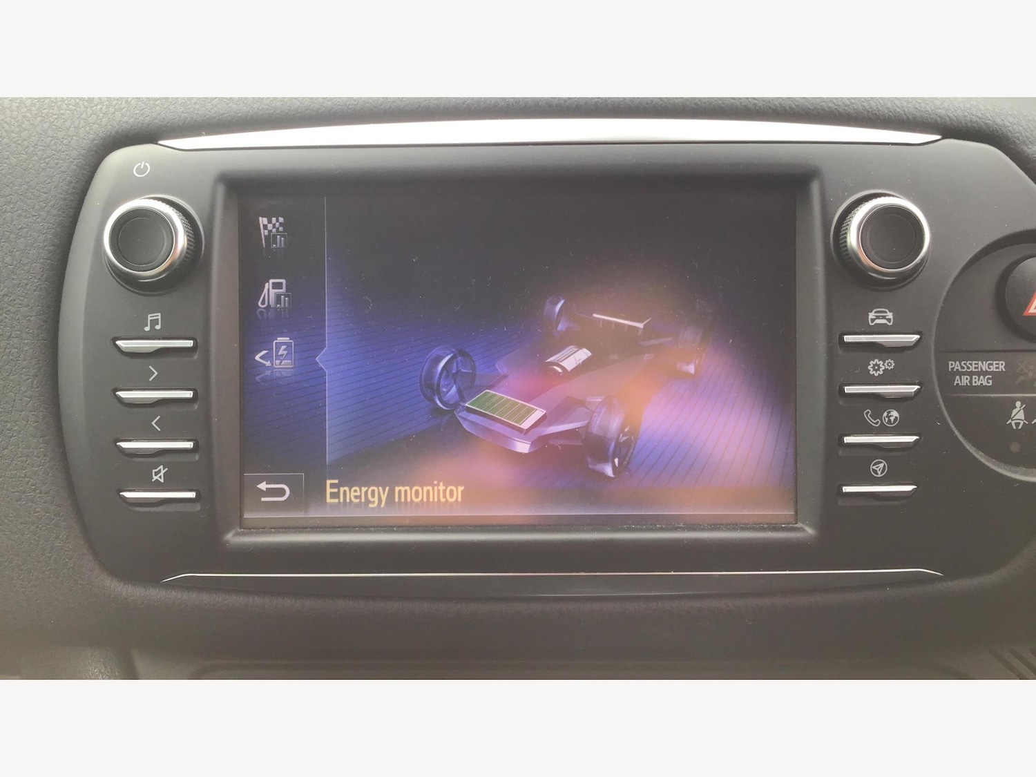 Used Toyota Yaris 2017 for sale - 76314723: Photo 26