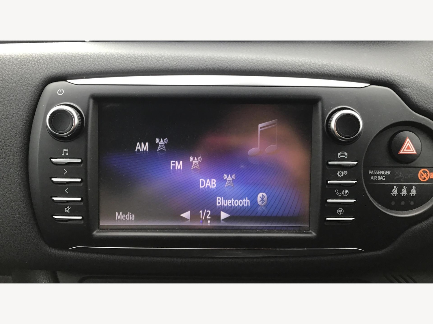 Used Toyota Yaris 2017 for sale - 76314723: Photo 9