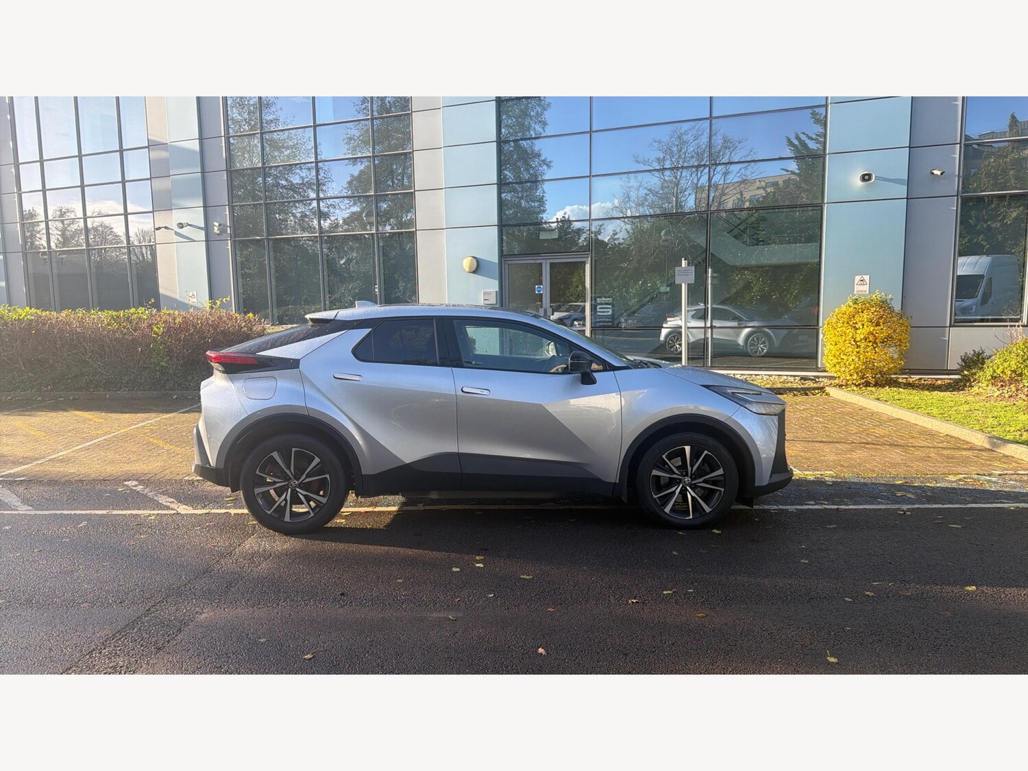 Used Toyota C-HR 2024 for sale - 77799479: Photo 18