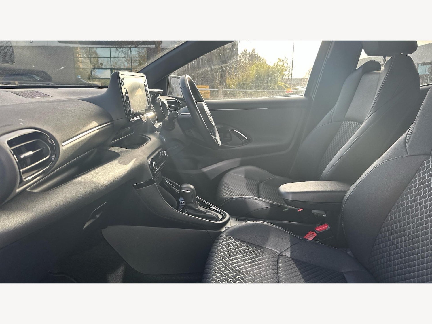 Used Toyota Yaris 2020 for sale - 77400482: Photo 12