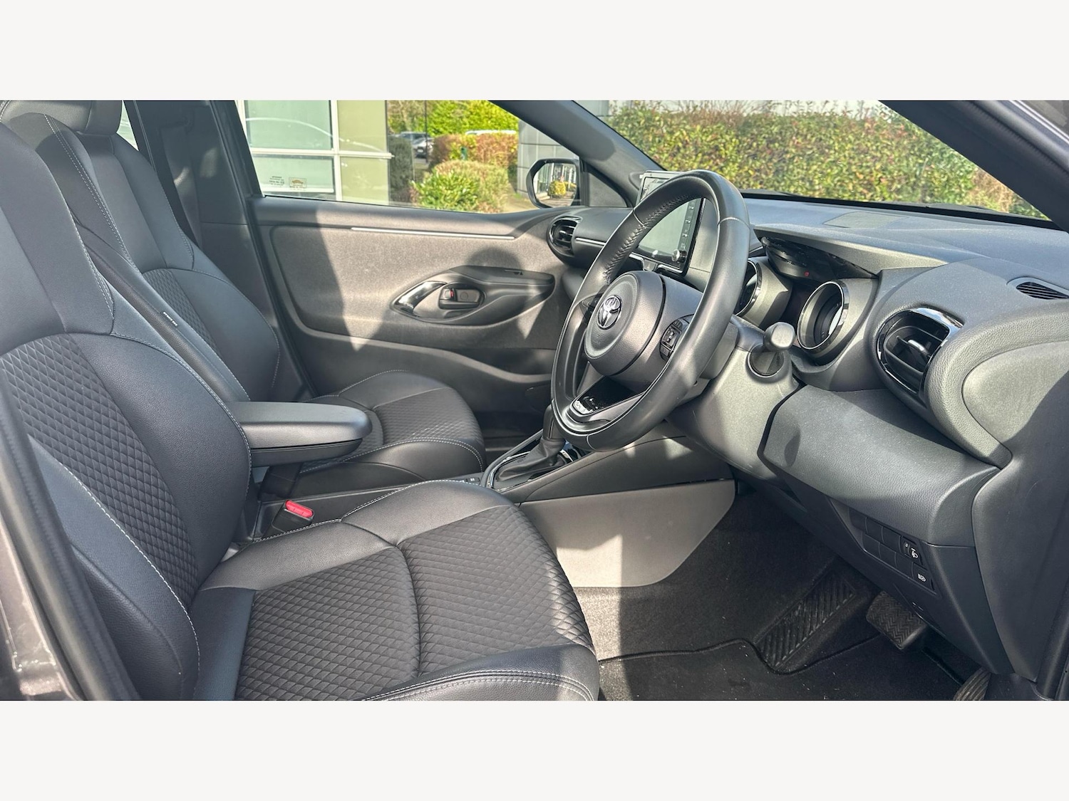 Used Toyota Yaris 2020 for sale - 77400482: Photo 13