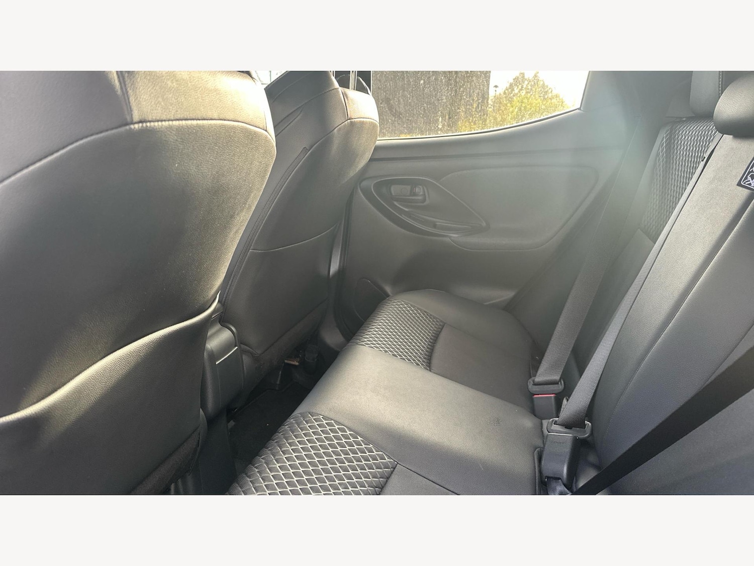 Used Toyota Yaris 2020 for sale - 77400482: Photo 15